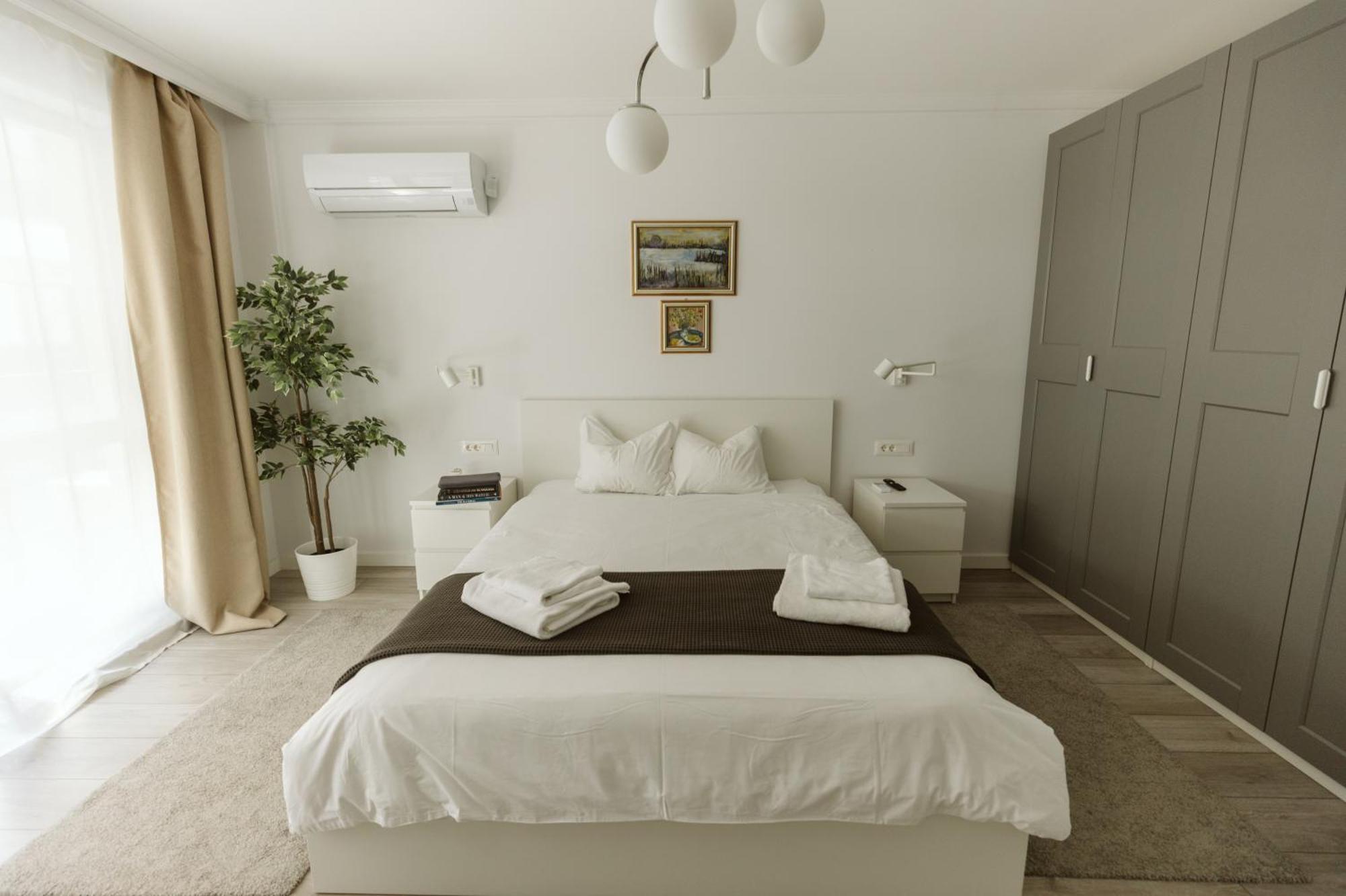 Parliament Apartment *